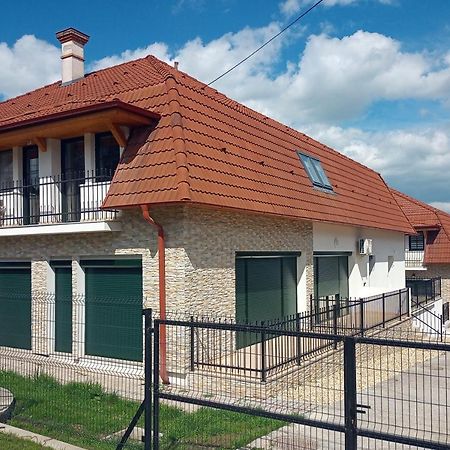 Szellőrózsa Apartman Fonyód Kültér fotó
